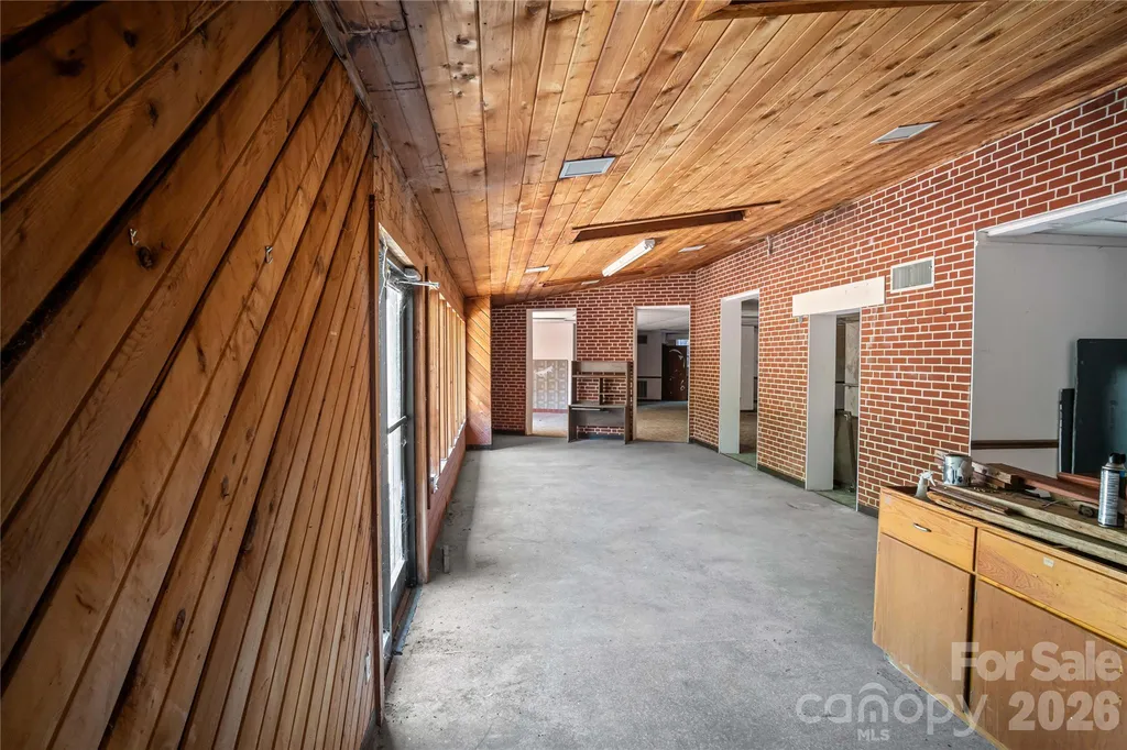 330 Carolina Drive Tryon NC 28782