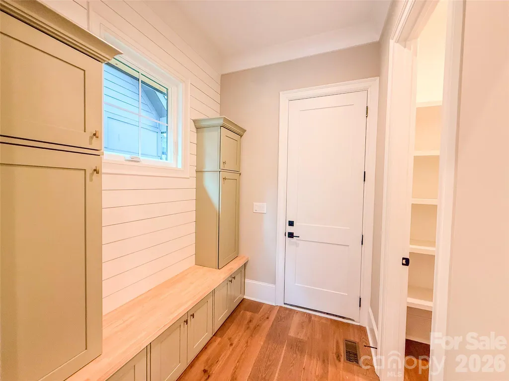 4828 Walker Road Charlotte NC 28211