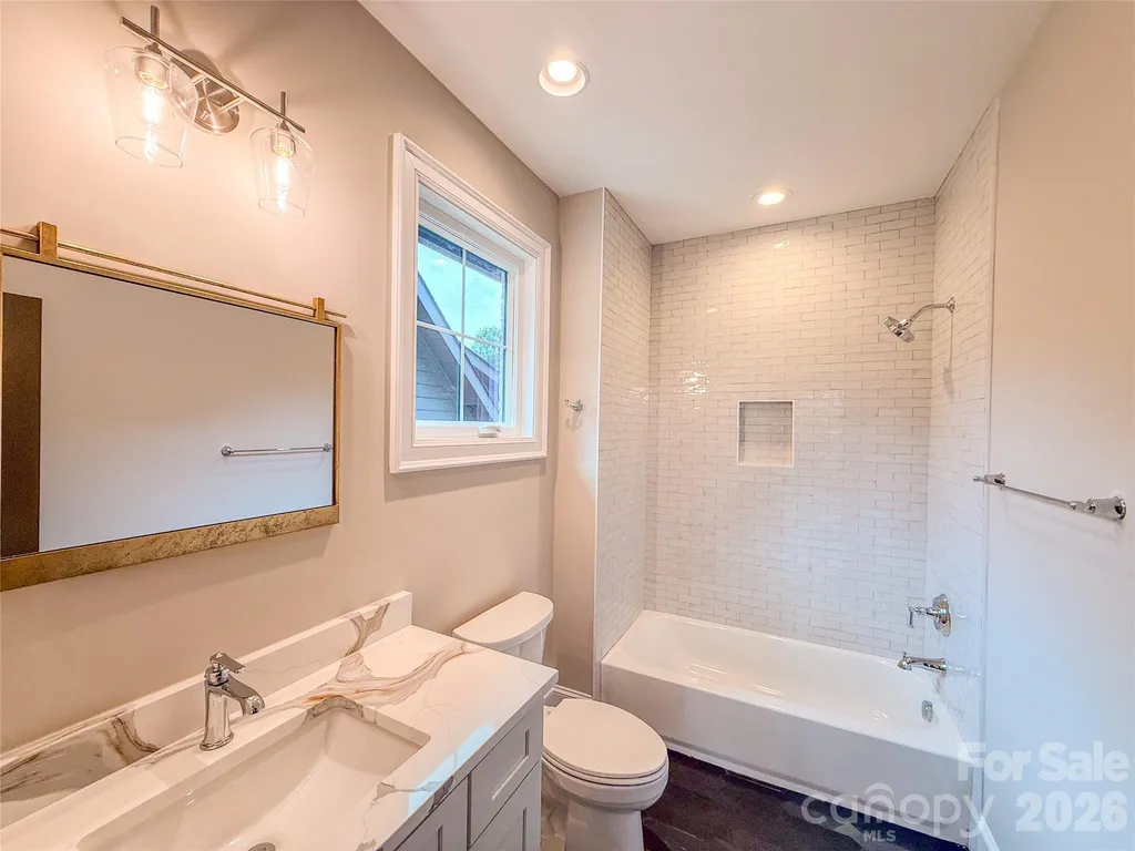 4828 Walker Road Charlotte NC 28211