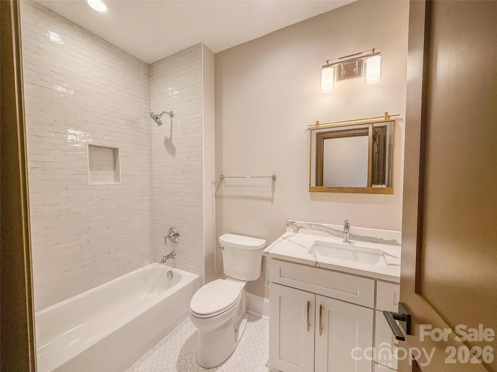 4828 Walker Road Charlotte NC 28211