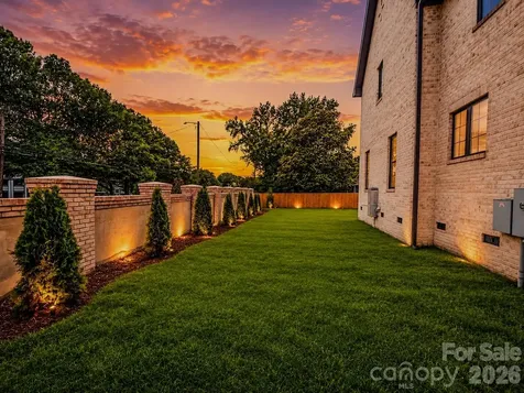 4828 Walker Road Charlotte NC 28211