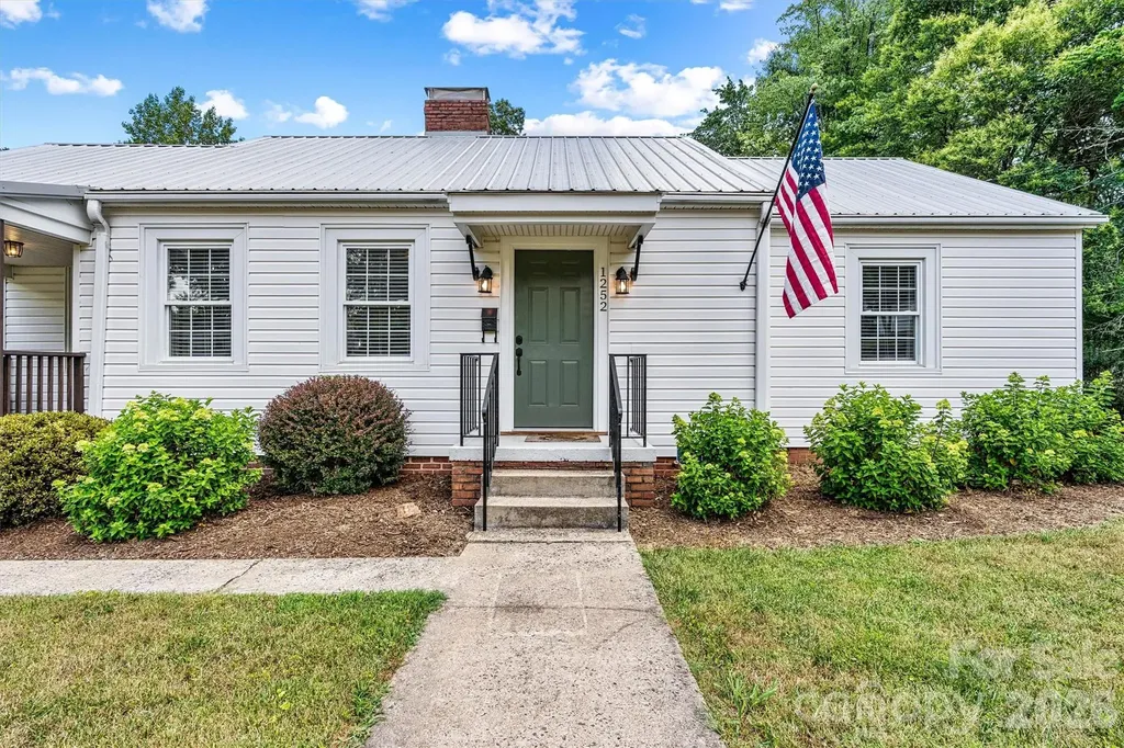 Hickory NC, 1252 11TH Street