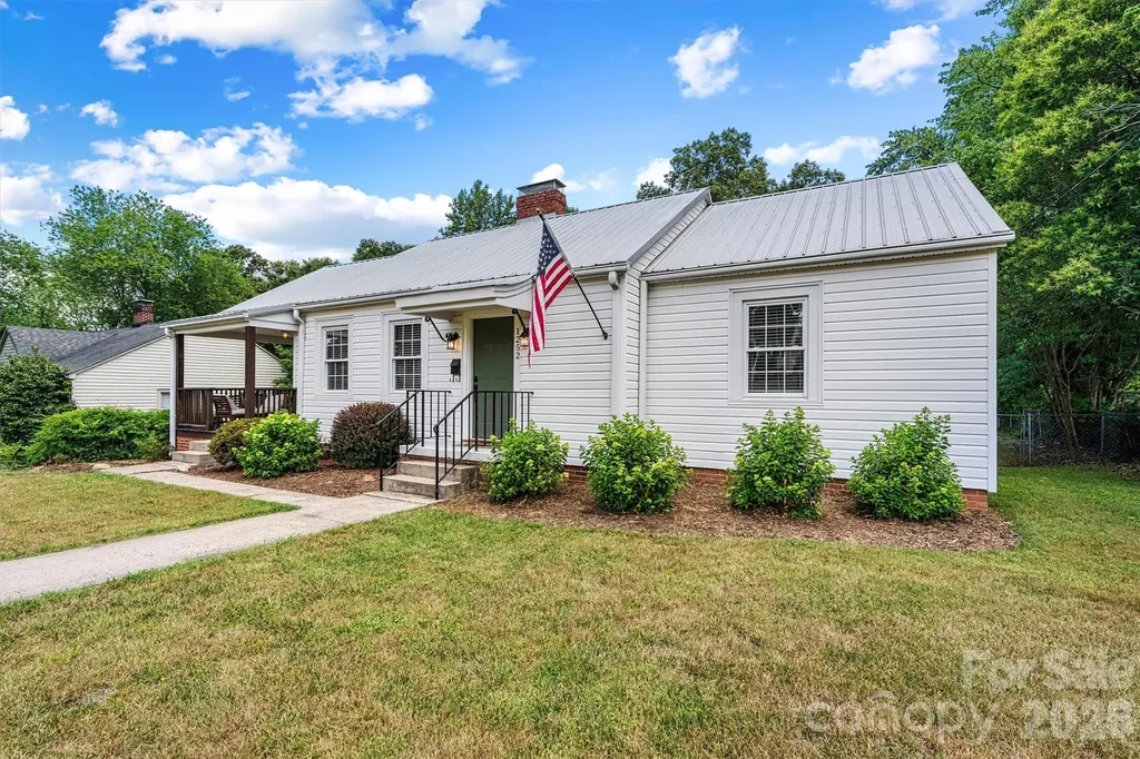1252 11th Street Hickory NC 28601