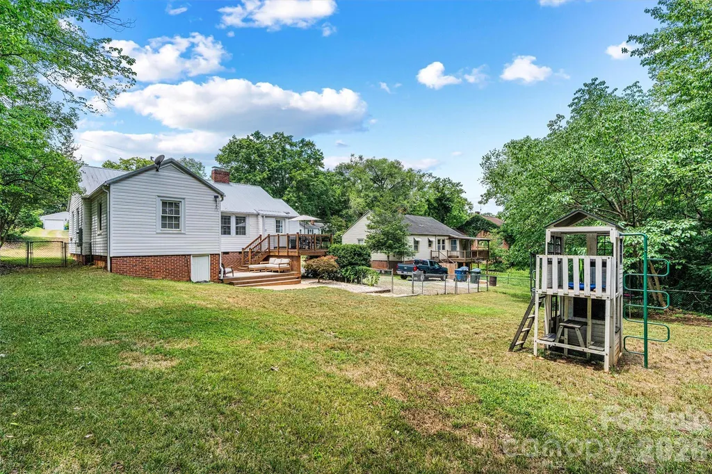 1252 11th Street Hickory NC 28601