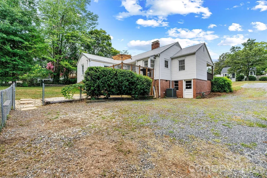 1252 11th Street Hickory NC 28601