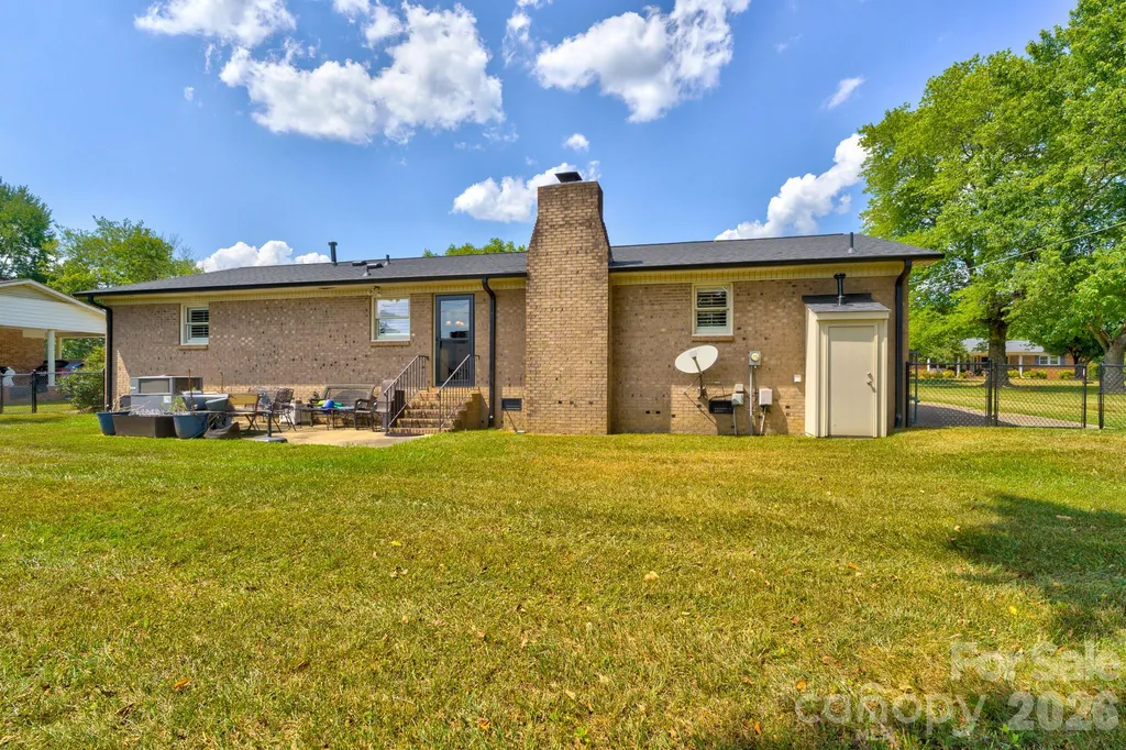 1014 Ranbar Street Cherryville NC 28021