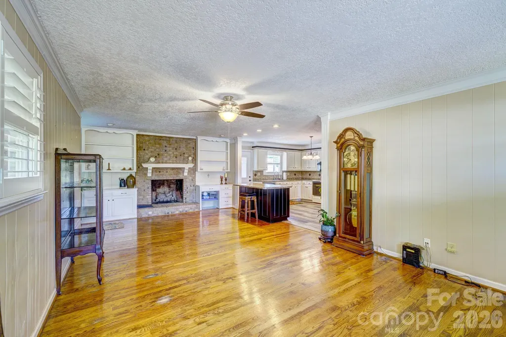 1014 Ranbar Street Cherryville NC 28021