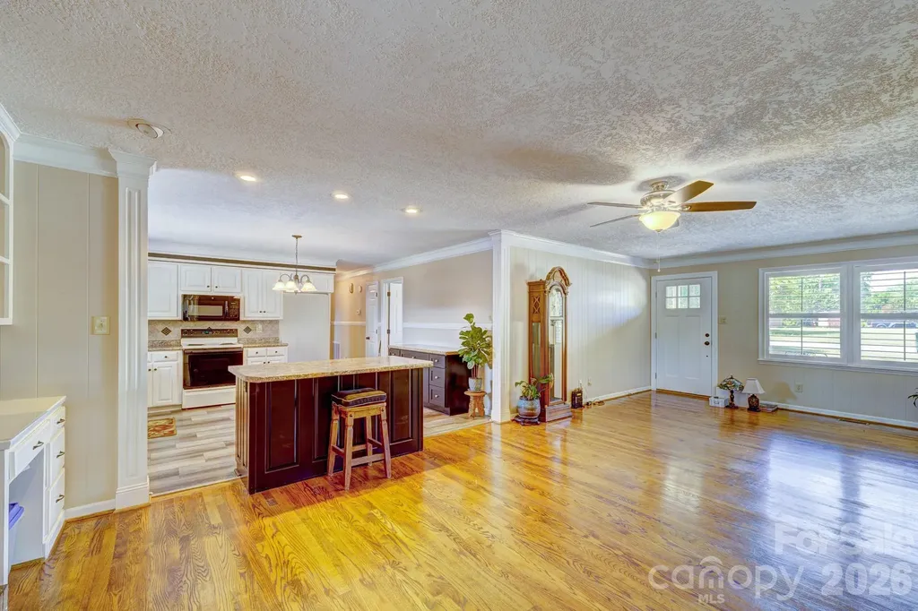 1014 Ranbar Street Cherryville NC 28021