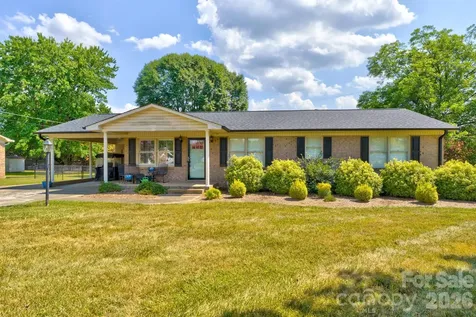 1014 Ranbar Street Cherryville NC 28021
