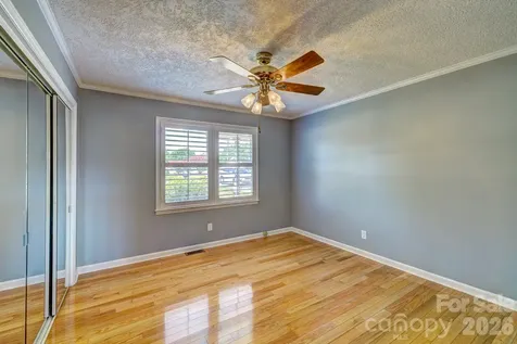 1014 Ranbar Street Cherryville NC 28021