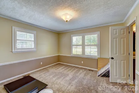 1014 Ranbar Street Cherryville NC 28021