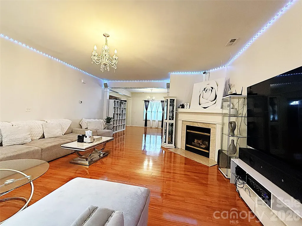 8703 Earthenware Drive Charlotte NC 28269