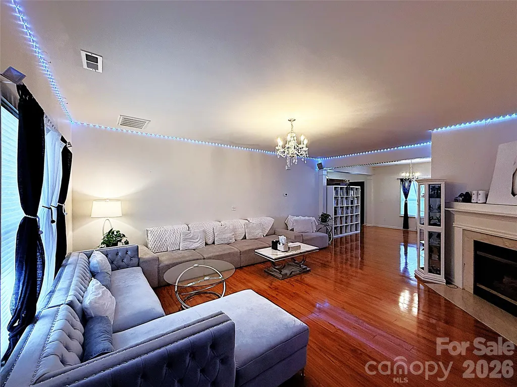 8703 Earthenware Drive Charlotte NC 28269