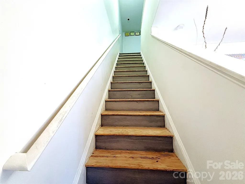8703 Earthenware Drive Charlotte NC 28269