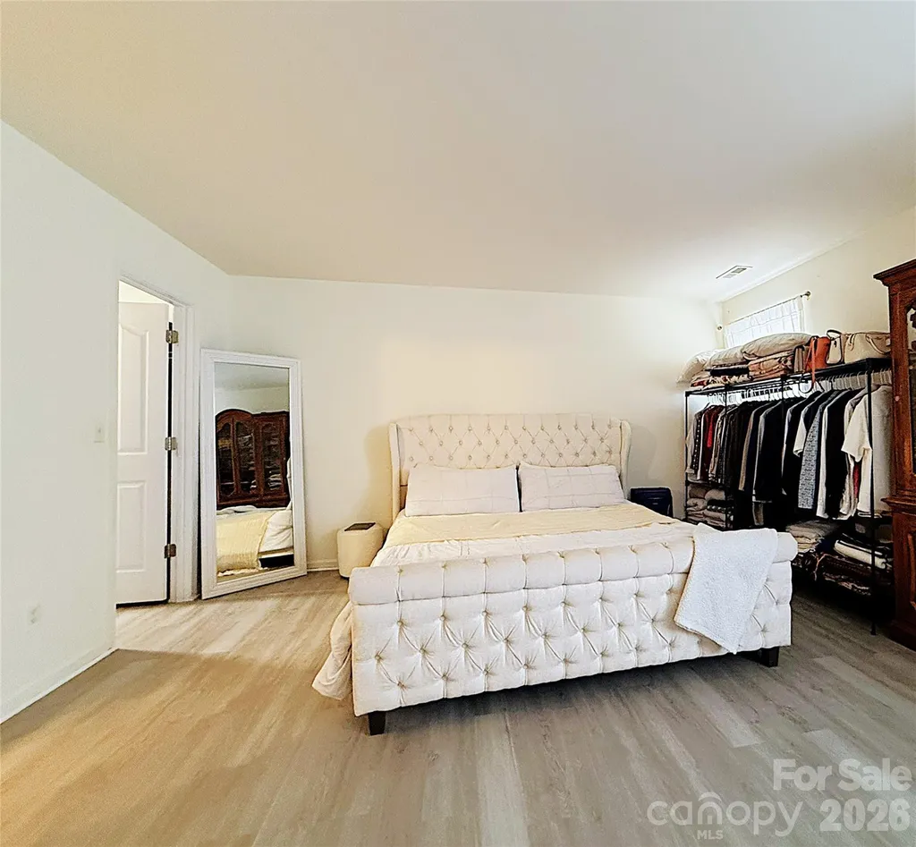 8703 Earthenware Drive Charlotte NC 28269
