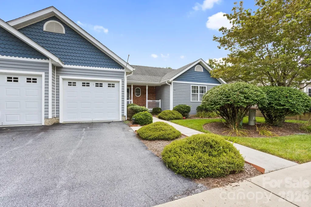 315 Charlestown Drive Hendersonville NC 28792