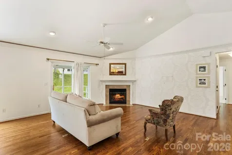 315 Charlestown Drive Hendersonville NC 28792