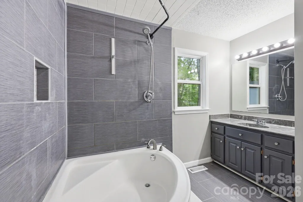 340 Oakwood Lane Columbus NC 28722