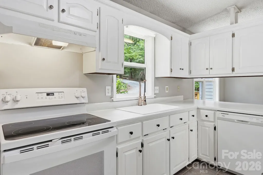 340 Oakwood Lane Columbus NC 28722