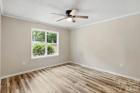 340 Oakwood Lane Columbus NC 28722