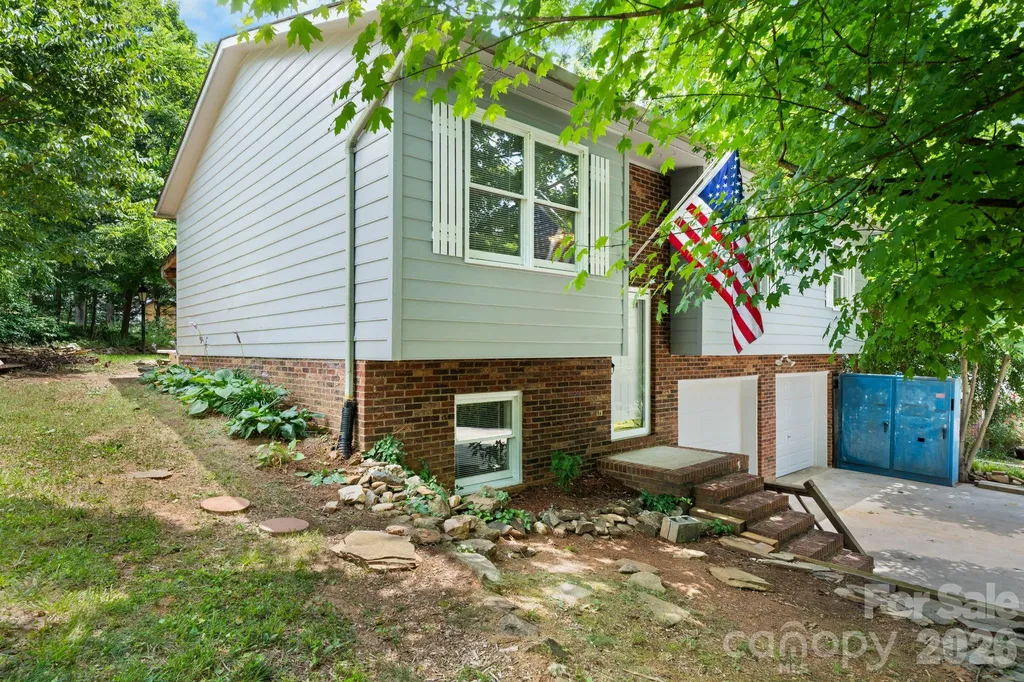 3579 High West Drive Lenoir NC 28645