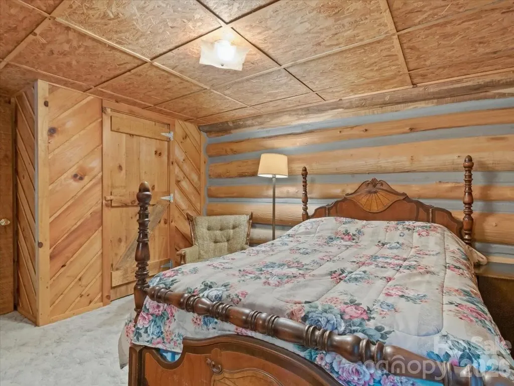 230 Chatter Box Lane Green Mountain NC 28740