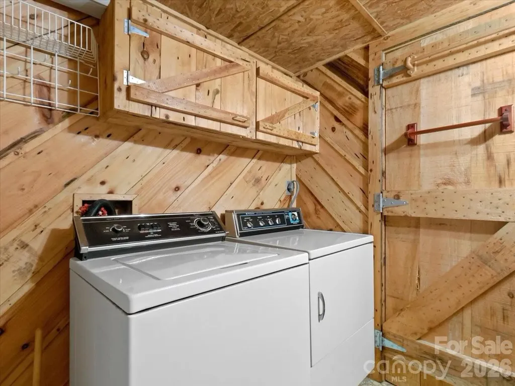 230 Chatter Box Lane Green Mountain NC 28740