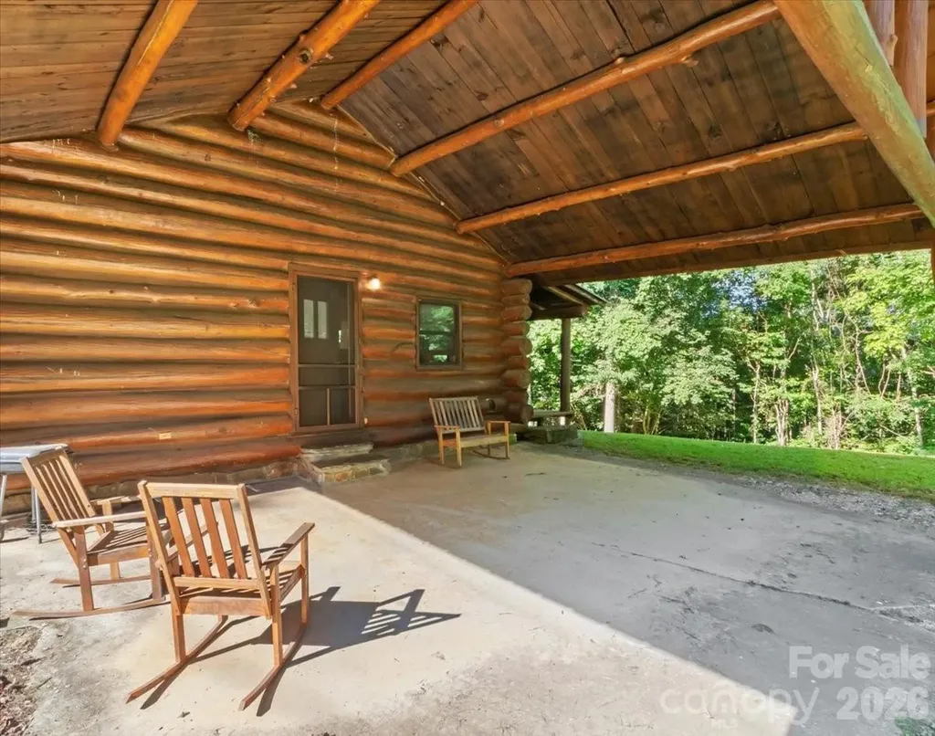 230 Chatter Box Lane Green Mountain NC 28740