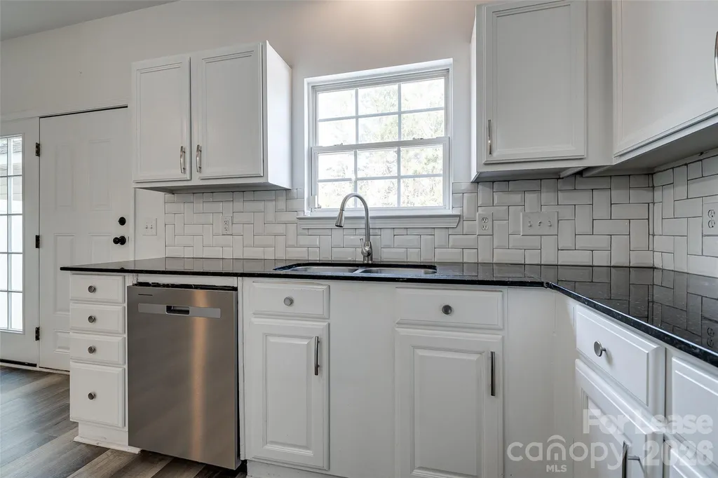 4102 Christine Lane Waxhaw NC 28173