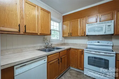 512 W 8th Avenue Gastonia NC 28052