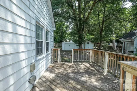 512 W 8th Avenue Gastonia NC 28052