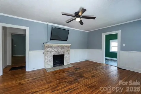 512 W 8th Avenue Gastonia NC 28052