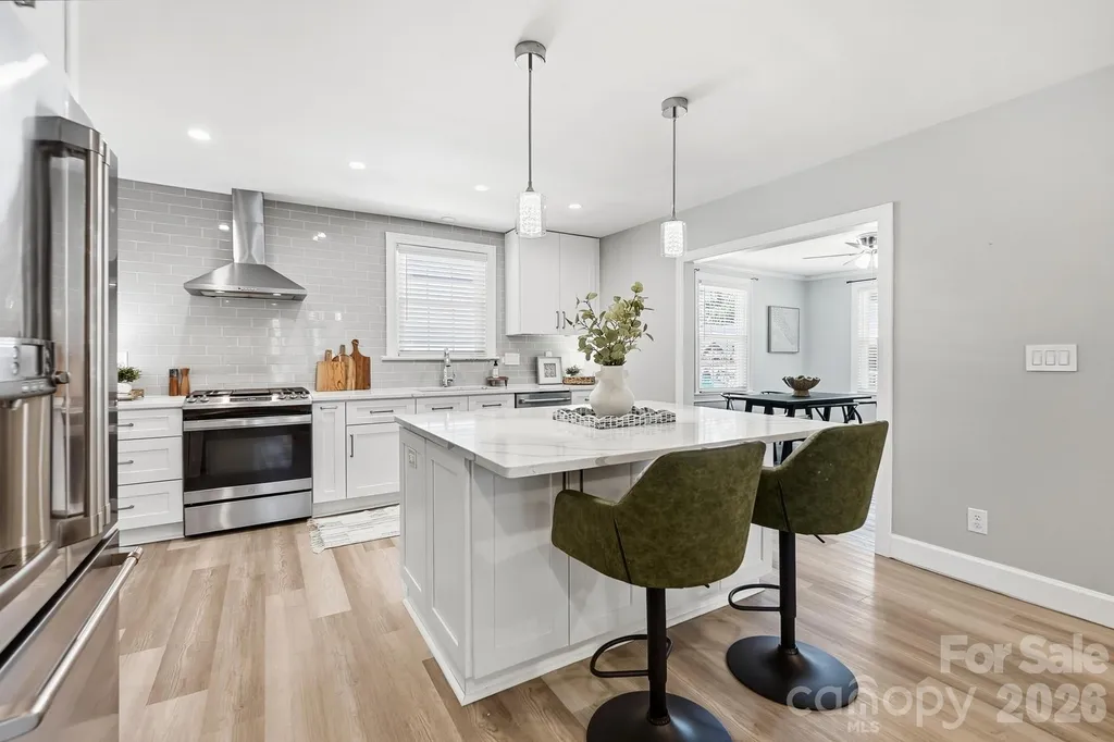 417 Woodvale Place Charlotte NC 28208