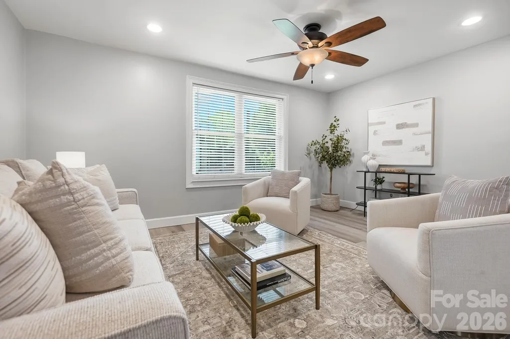 417 Woodvale Place Charlotte NC 28208