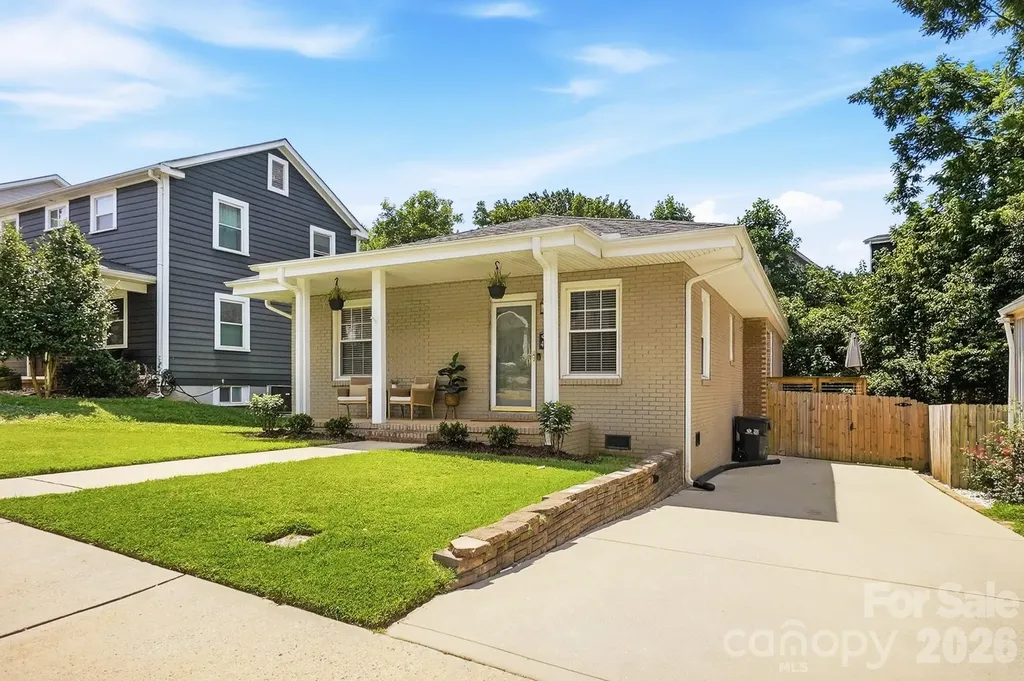 417 Woodvale Place Charlotte NC 28208