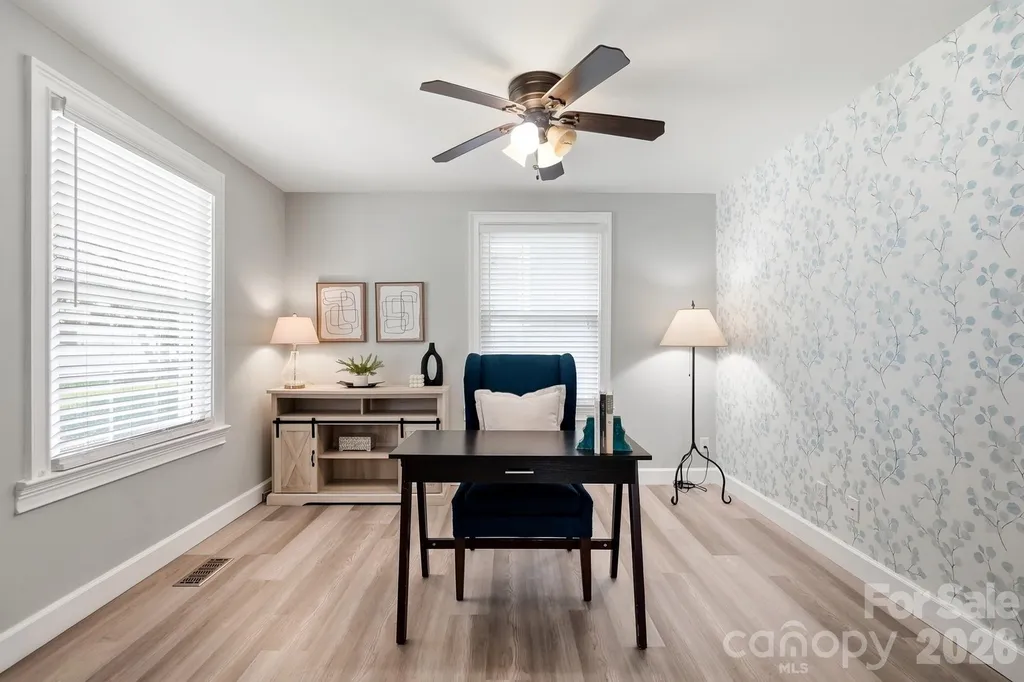 417 Woodvale Place Charlotte NC 28208