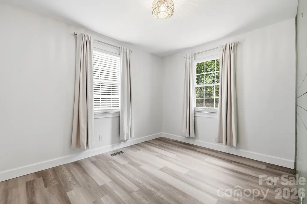 417 Woodvale Place Charlotte NC 28208