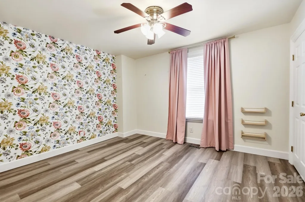 417 Woodvale Place Charlotte NC 28208