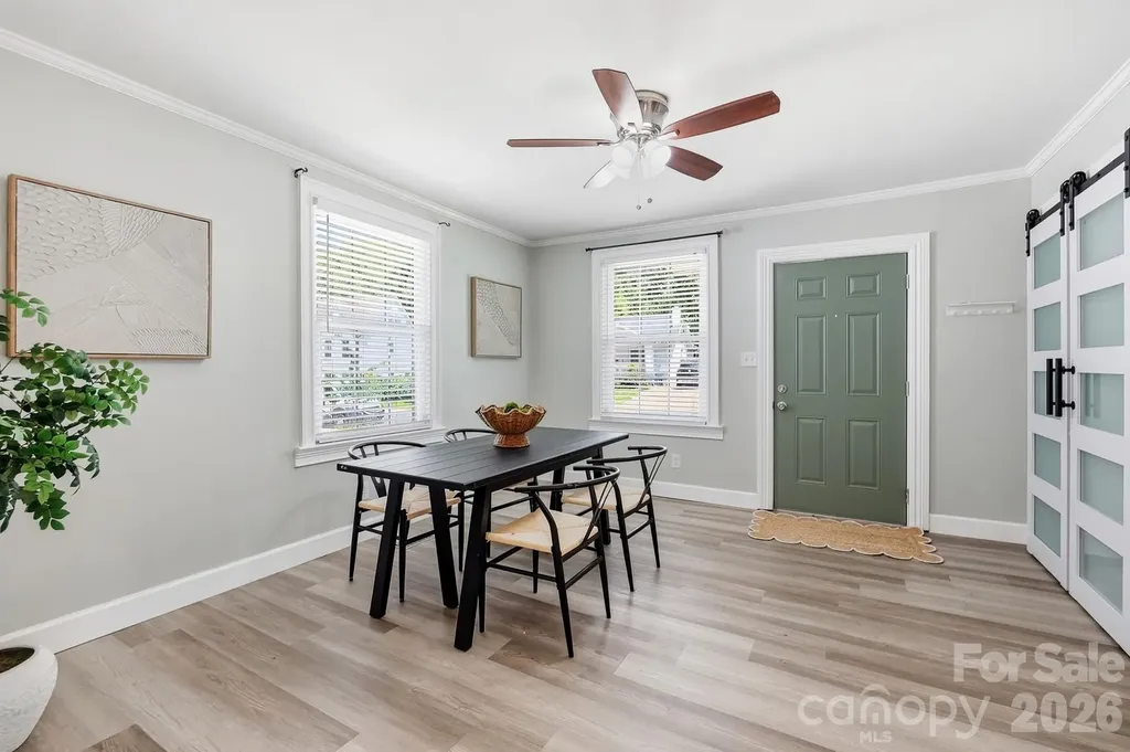 417 Woodvale Place Charlotte NC 28208