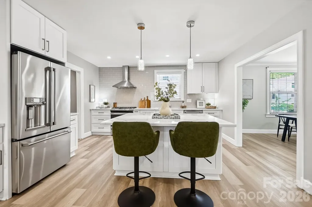 417 Woodvale Place Charlotte NC 28208