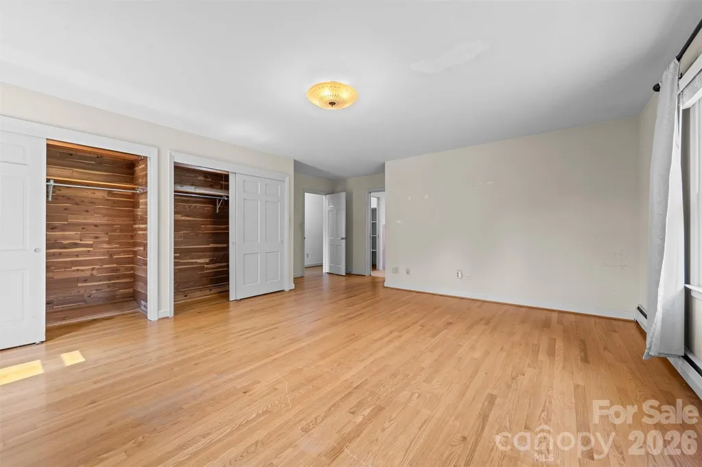 21 Hamburg Drive Weaverville NC 28787