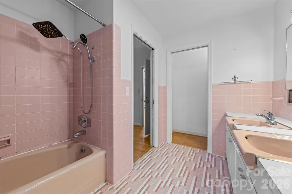 21 Hamburg Drive Weaverville NC 28787