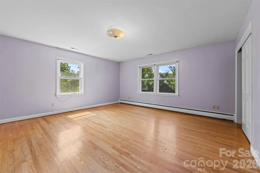 21 Hamburg Drive Weaverville NC 28787