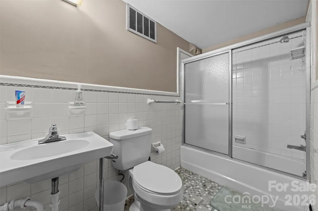 21 Hamburg Drive Weaverville NC 28787