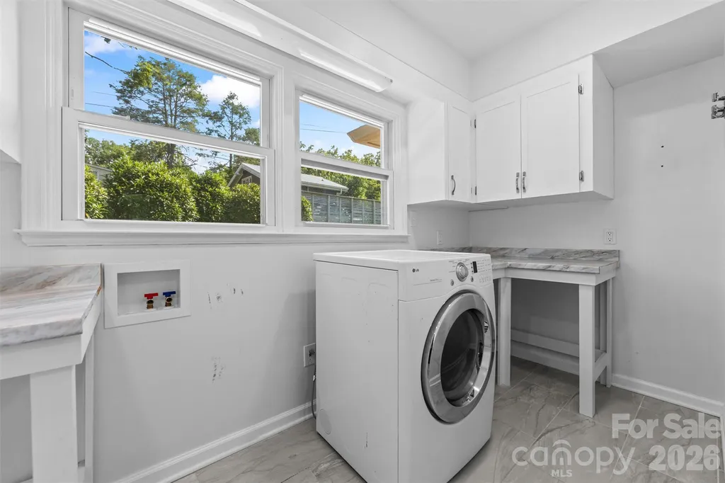 21 Hamburg Drive Weaverville NC 28787