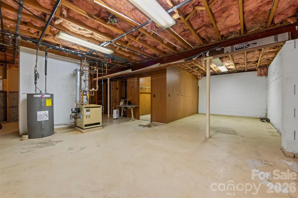 21 Hamburg Drive Weaverville NC 28787