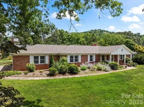 21 Hamburg Drive Weaverville NC 28787