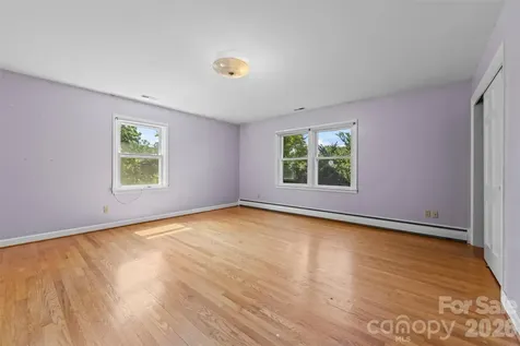 21 Hamburg Drive Weaverville NC 28787