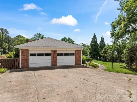 21 Hamburg Drive Weaverville NC 28787