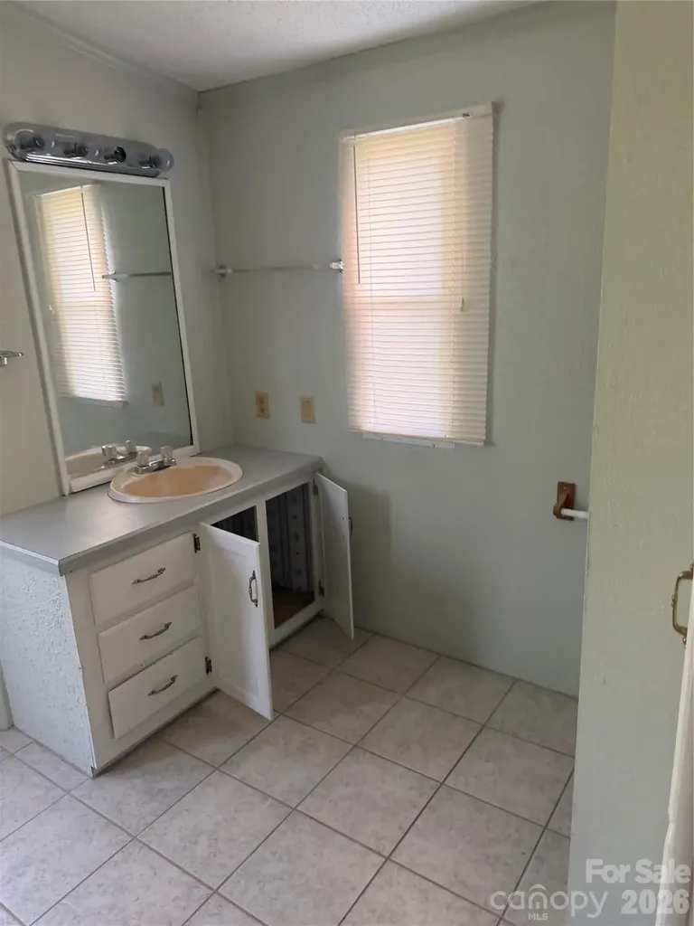 69 Woodmont Drive Nebo NC 28761
